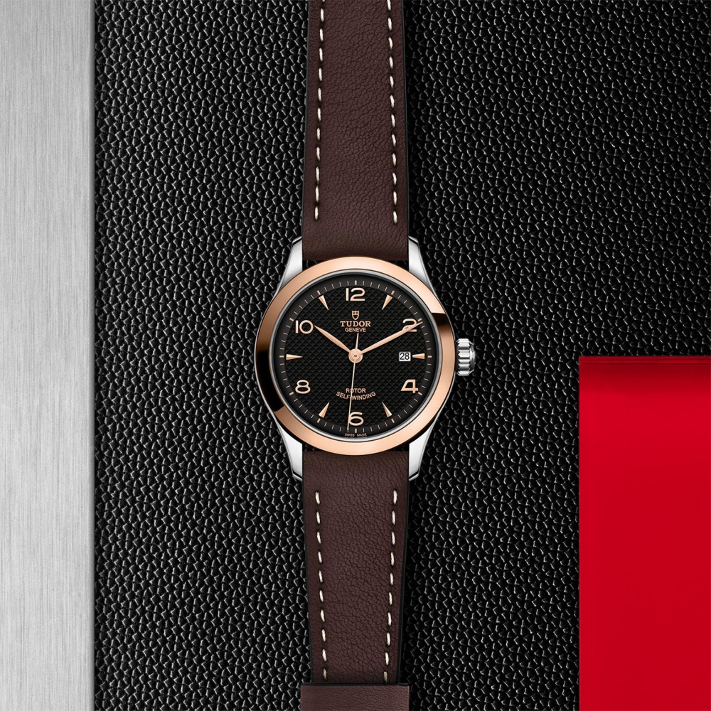 1926 28mm Steel And Gold