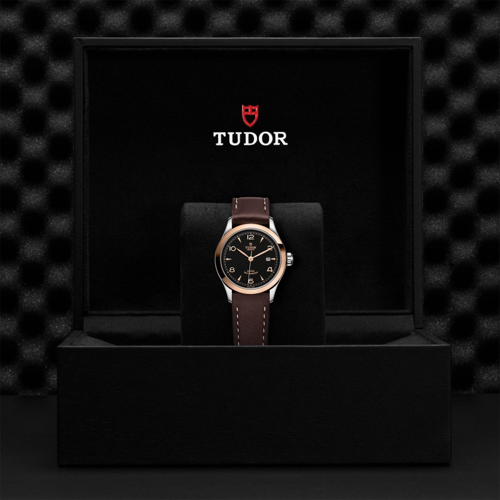 1926 28mm Steel And Gold